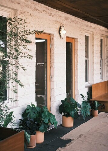 Гостиница Guesthouse by Good Neighbor в Балтиморе