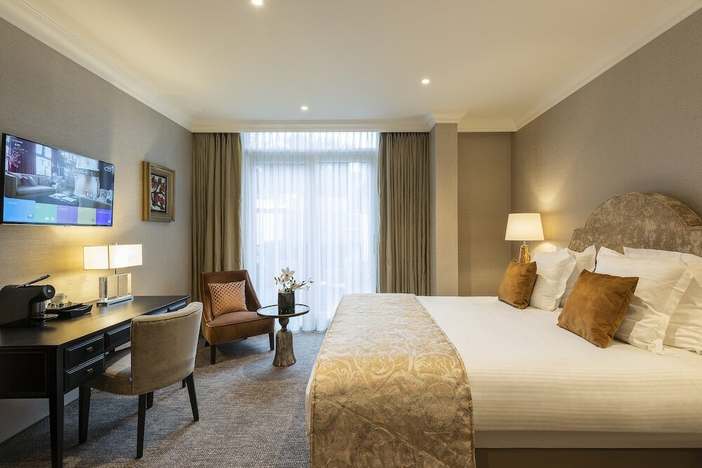 Фото Hotel Dukes' Palace Residence