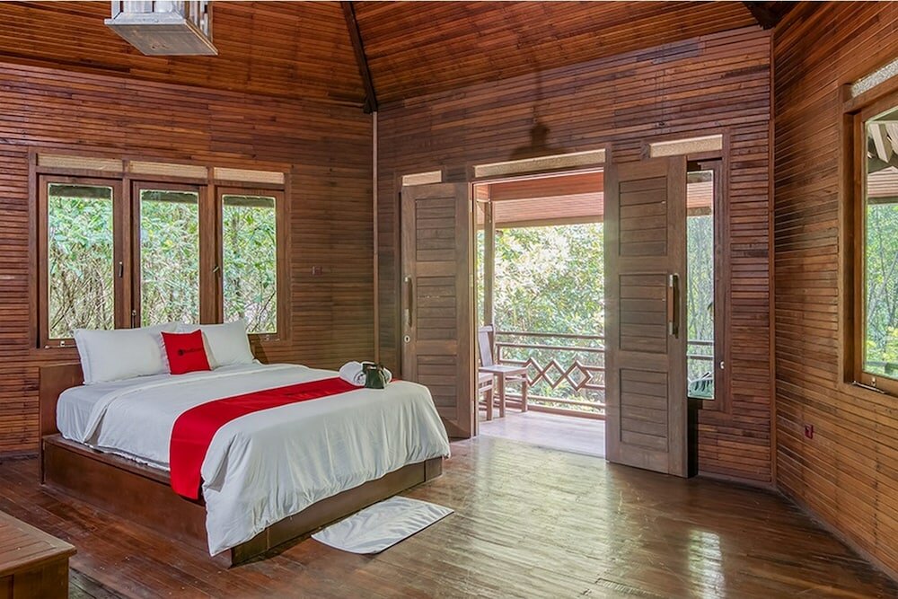 Фото RedDoorz Resort @ Taman Wisata Mangrove