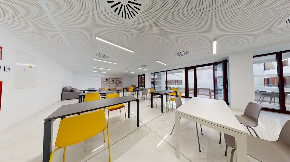 Фото Micampus AV. Puerto - Estudiantes