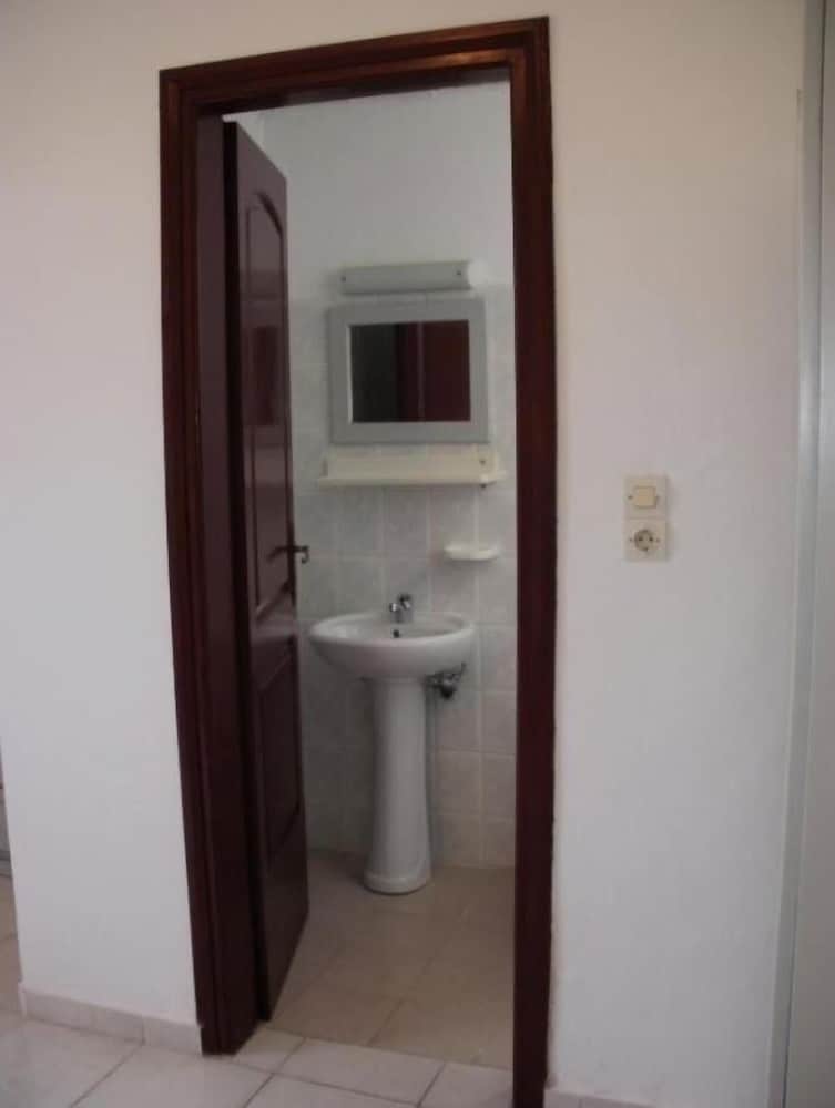 Фото Agii Apostoli Studios