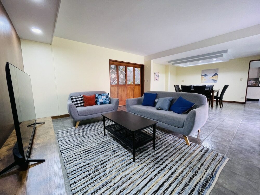 Фото The Rainier Bed & Breakfast 2