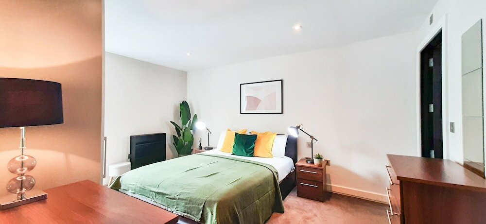 Фото Two Bed Serviced Apt in Old Street