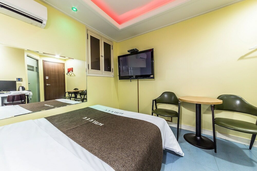 Фото Bucheon Red