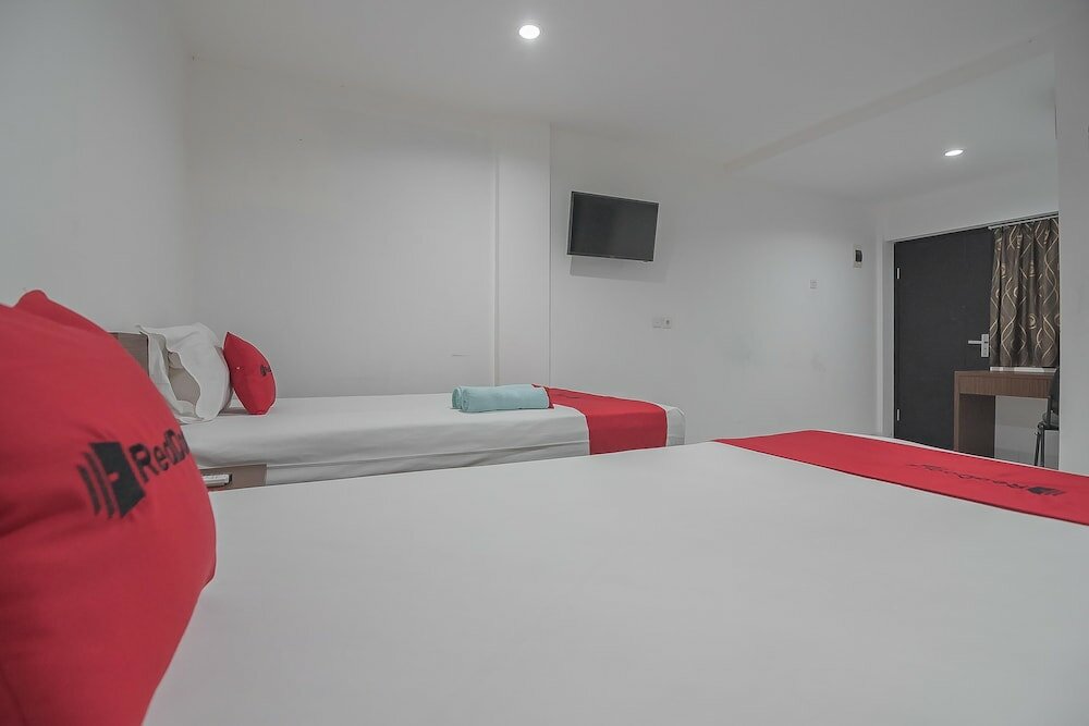 Фото RedDoorz near Living Plaza Balikpapan