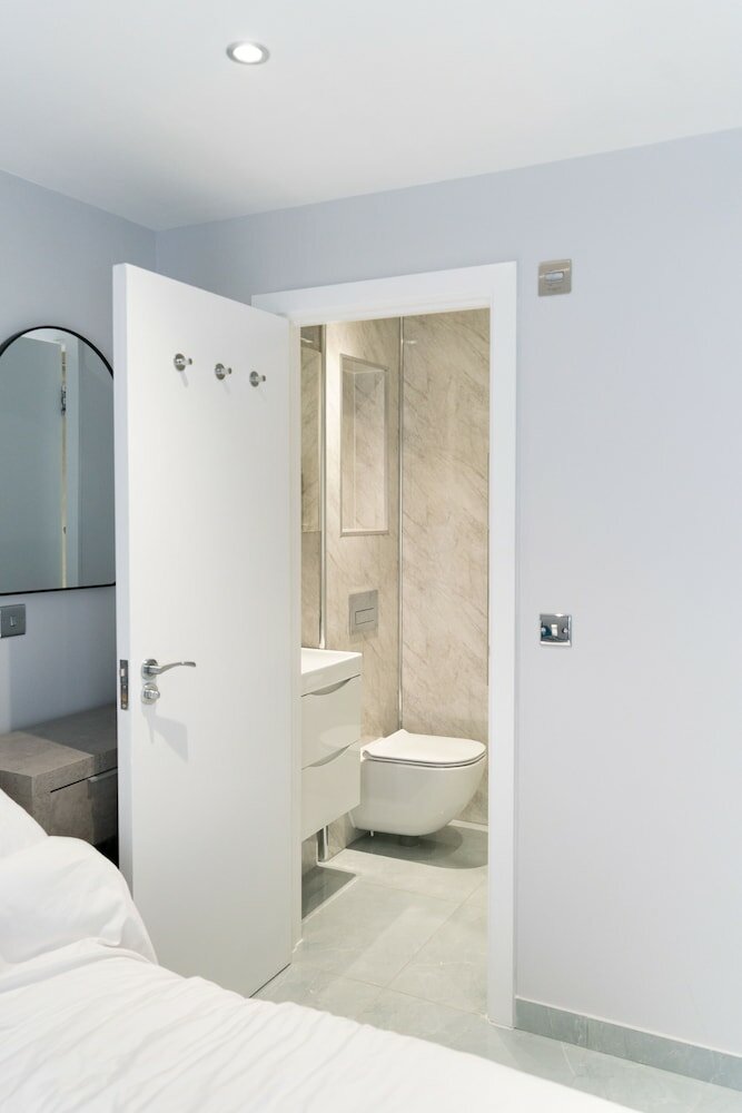 Фото Luxury 5bd Guesthouse