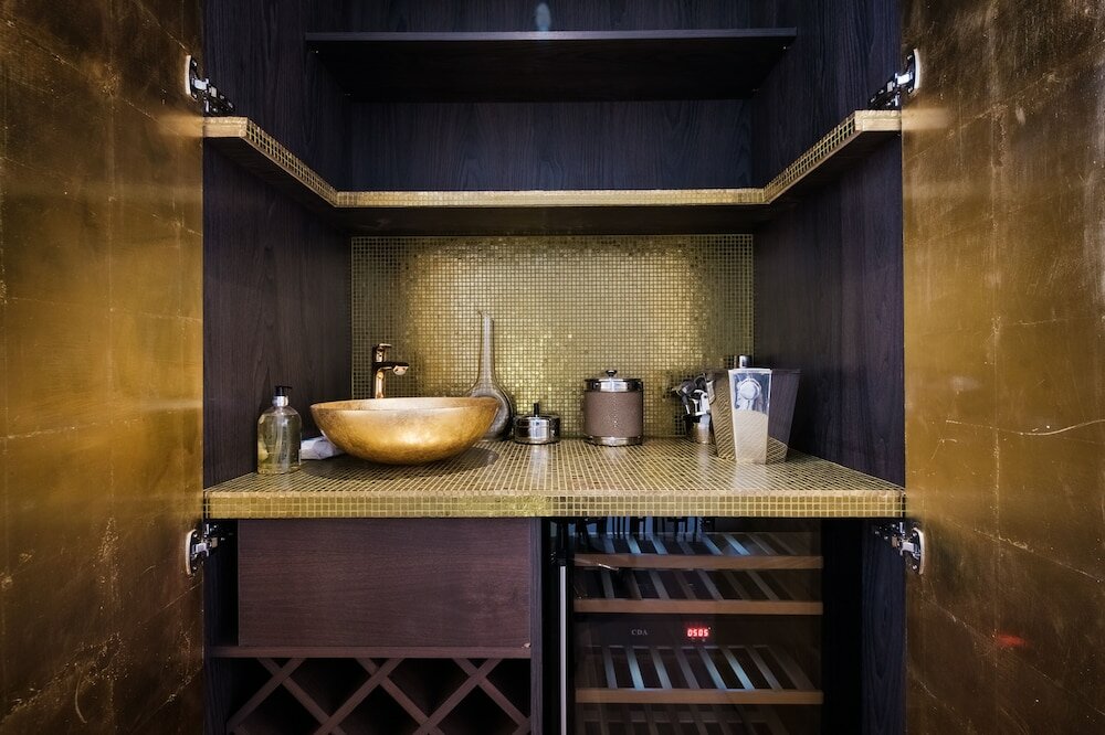 Фото Luxury Home with 3 Bed 2 Bath in London