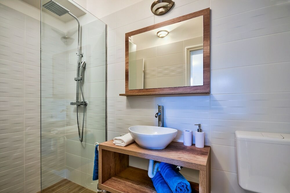 Фото Modern Duplex Close to City Center- Free Parking