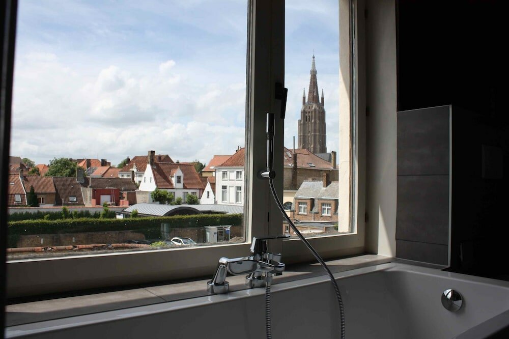 Фото The Townhouse Bed & Breakfast