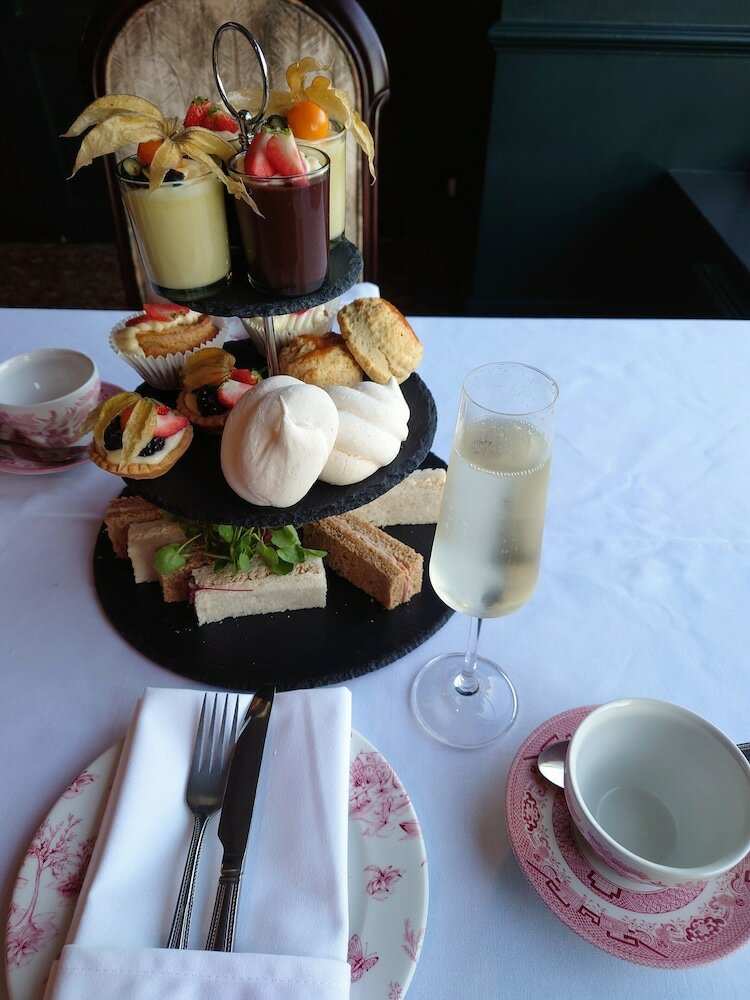 Фото Shillingford Bridge Hotel