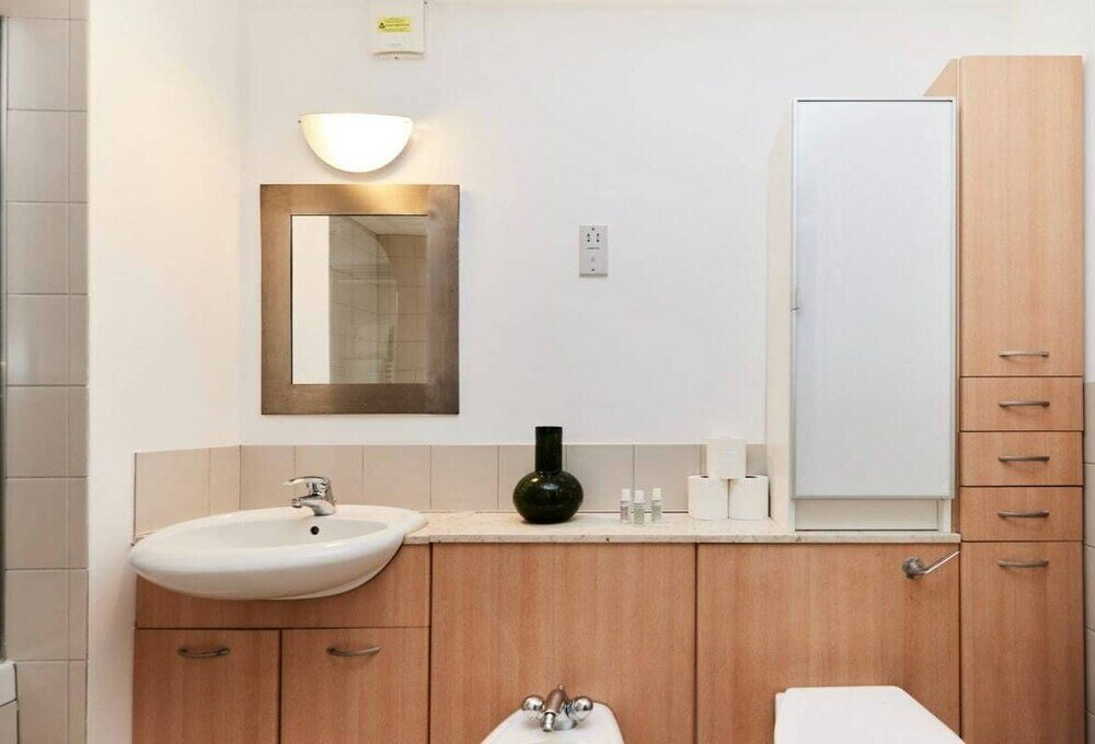 Фото The London Nest - Trendy 3bdr House