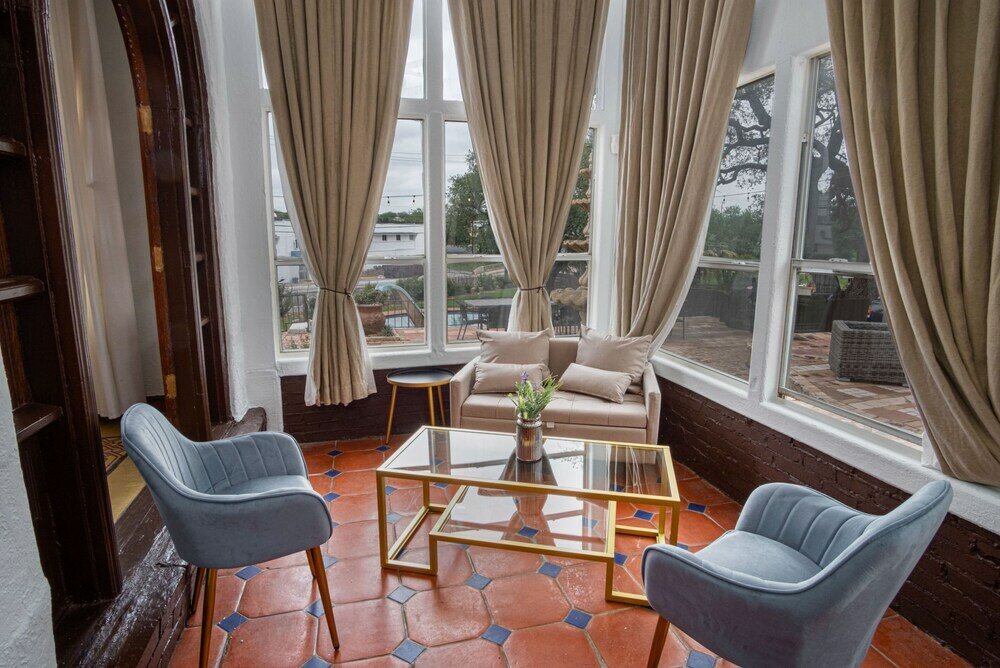 Фото Splash Into Vacation 6br Home w Pool & Waterslide