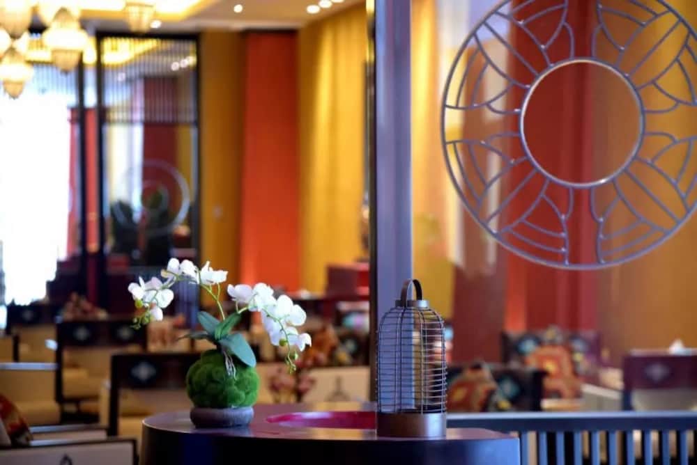 Фото Evergrande Hotel Nyingchi