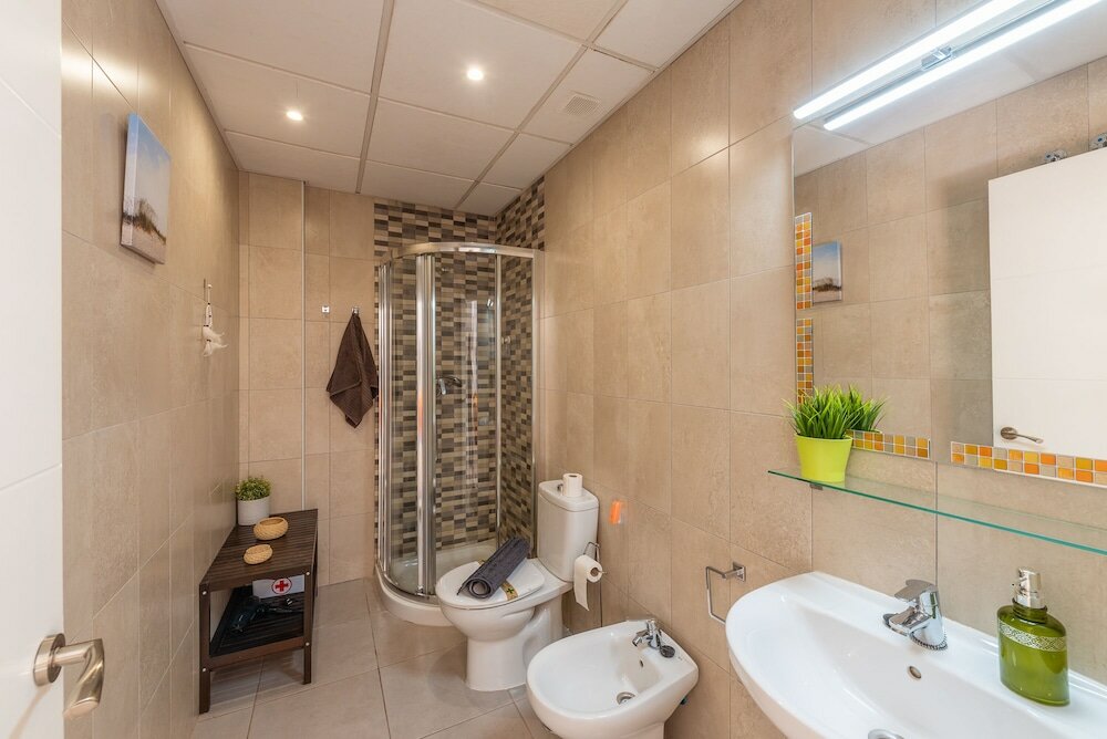 Фото Skysea Holidays City Center Suites