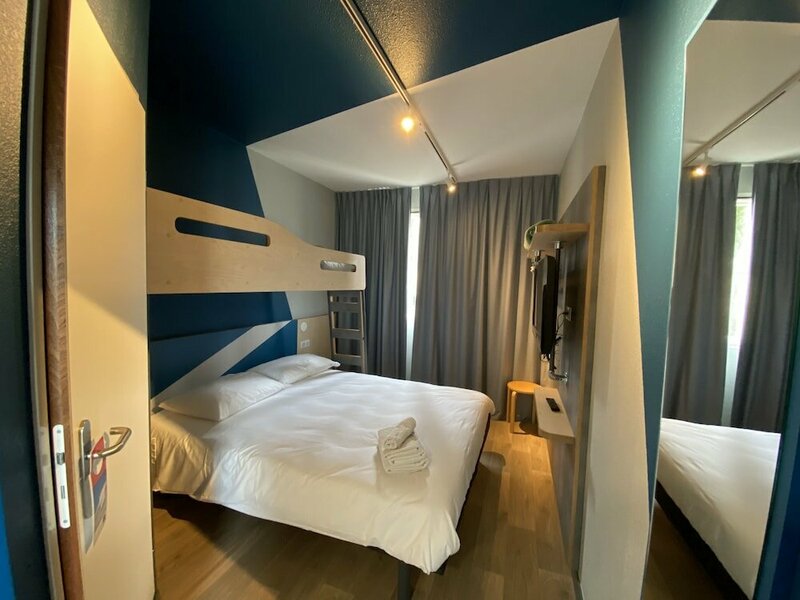Гостиница Ibis budget Lunel Porte de Camargue