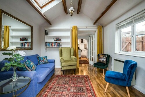 Гостиница Exclusive Home in Acton by Underthedoormat в Лондоне