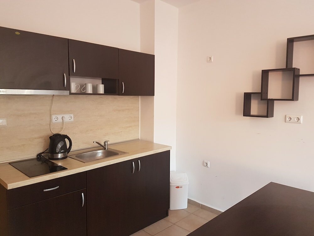 Фото Salt Lake ApartHotel