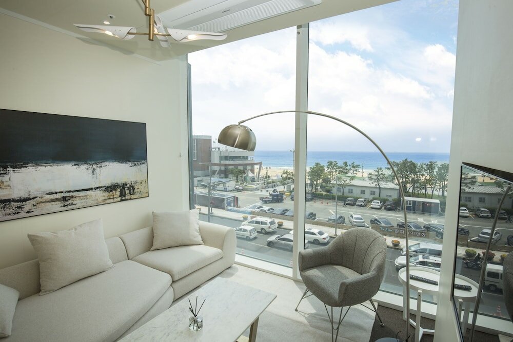 Фото Uh Suite The Haendae