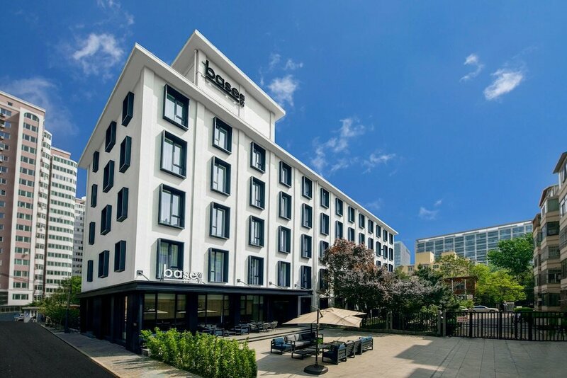 Апартаменты Base-Sanlitun Serviced Apartment в Пекине
