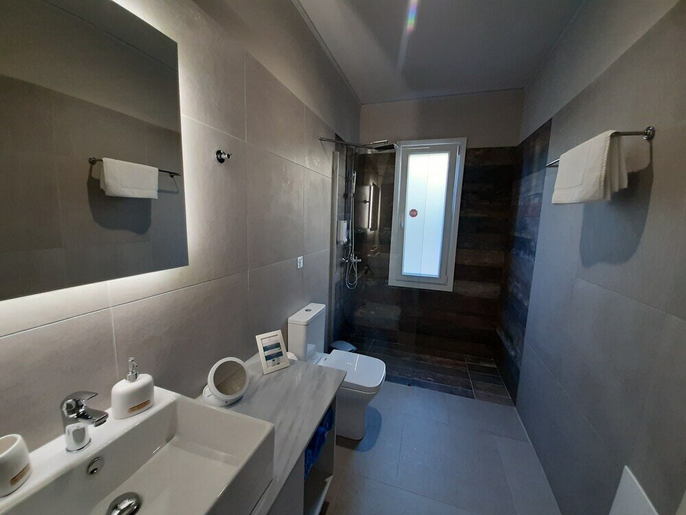 Фото Sarpidon Suites