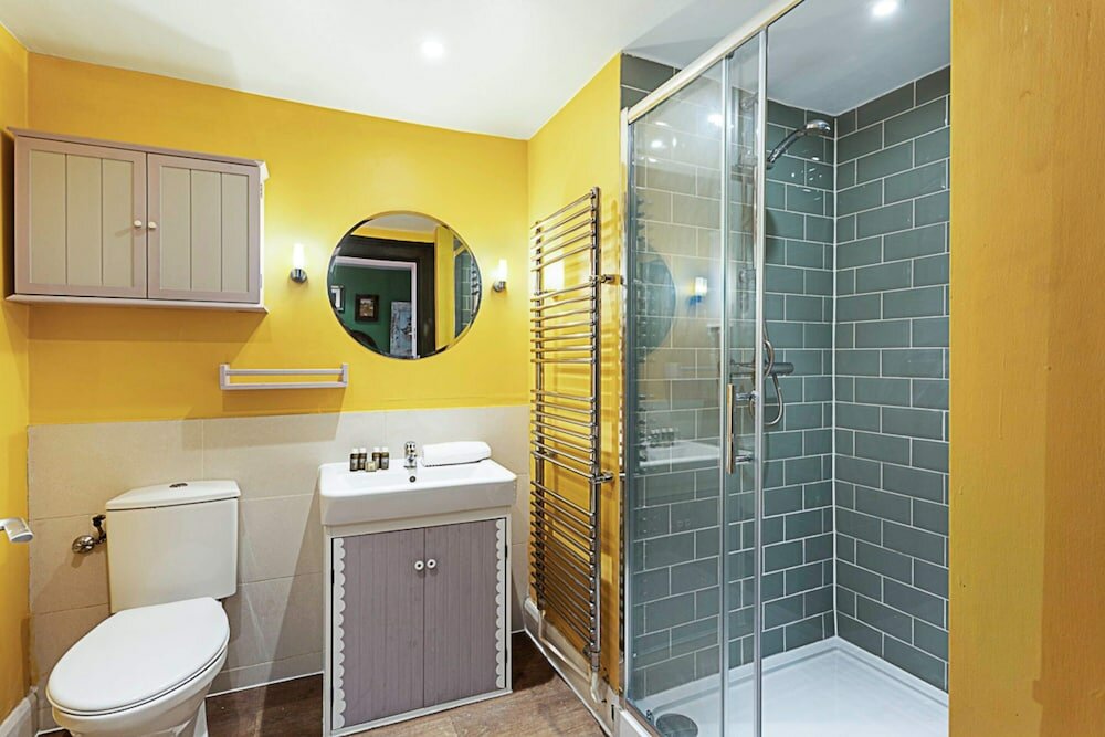 Фото Cottage Style Three Bedroom House