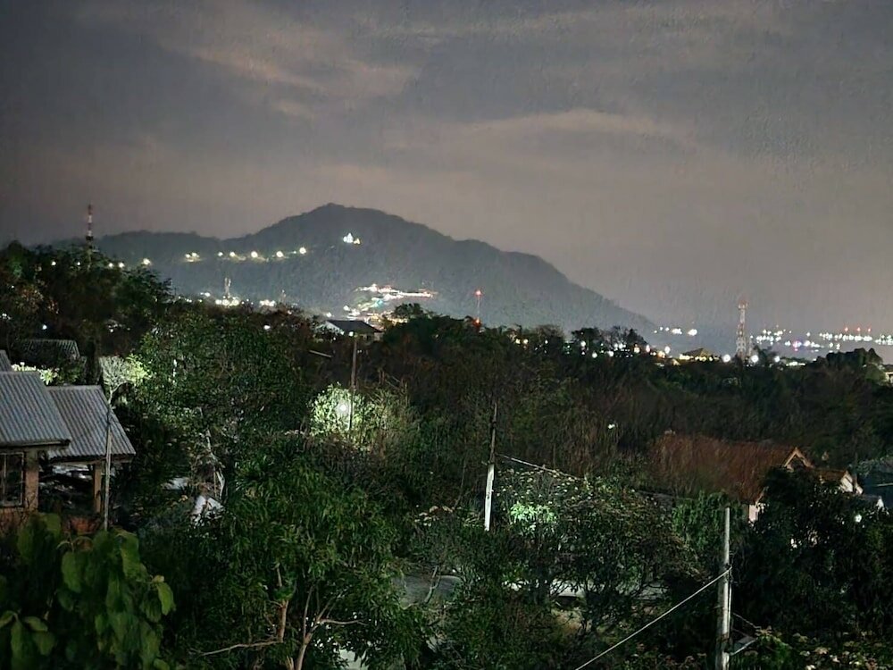 Фото Sawasdee Sichang Resort