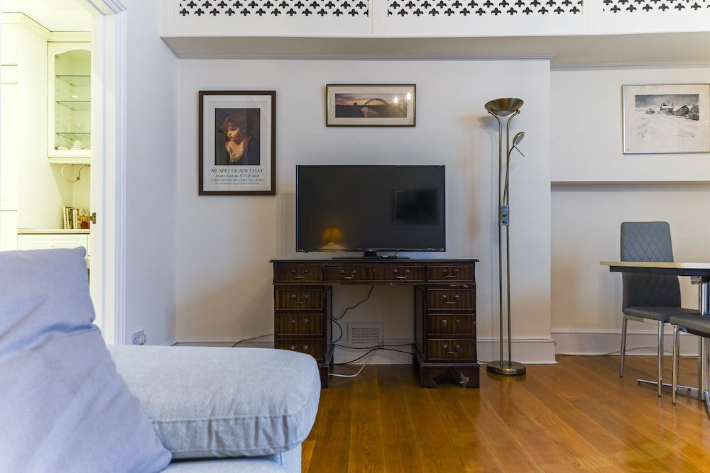 Фото Kensington Queens Gate Apartment