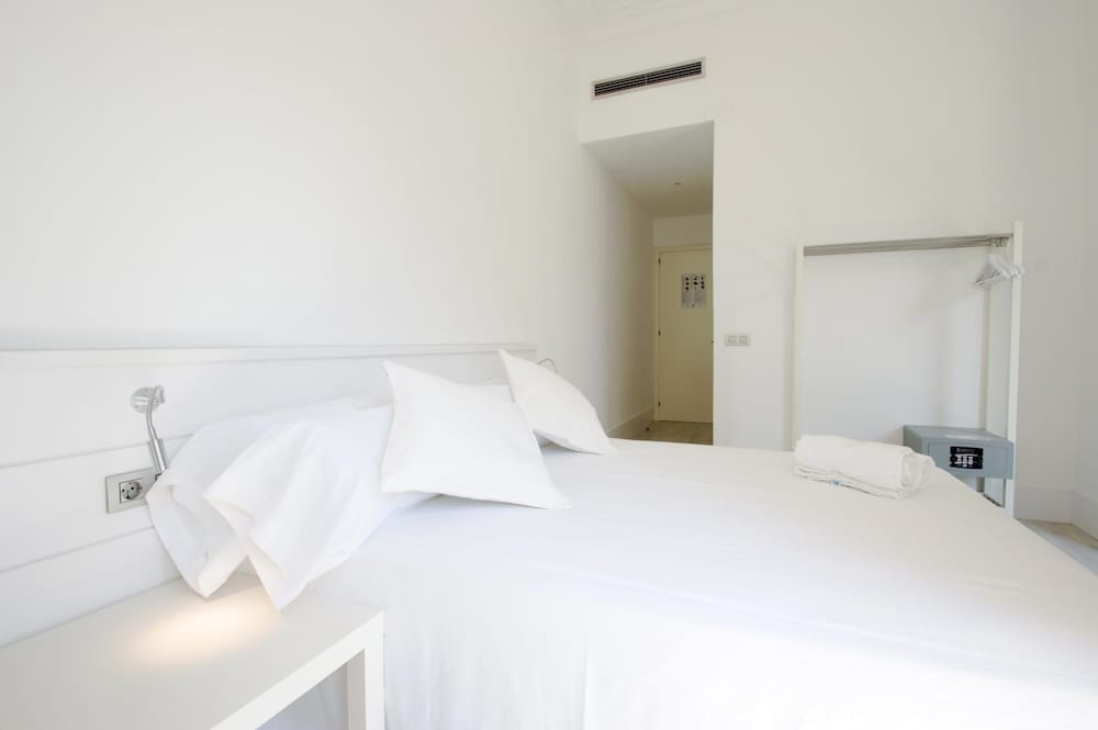 Фото Hostal Express