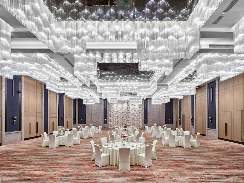 Фото Vignette Collection Hangzhou Huaxia Center Hotel, an Ihg Hotel