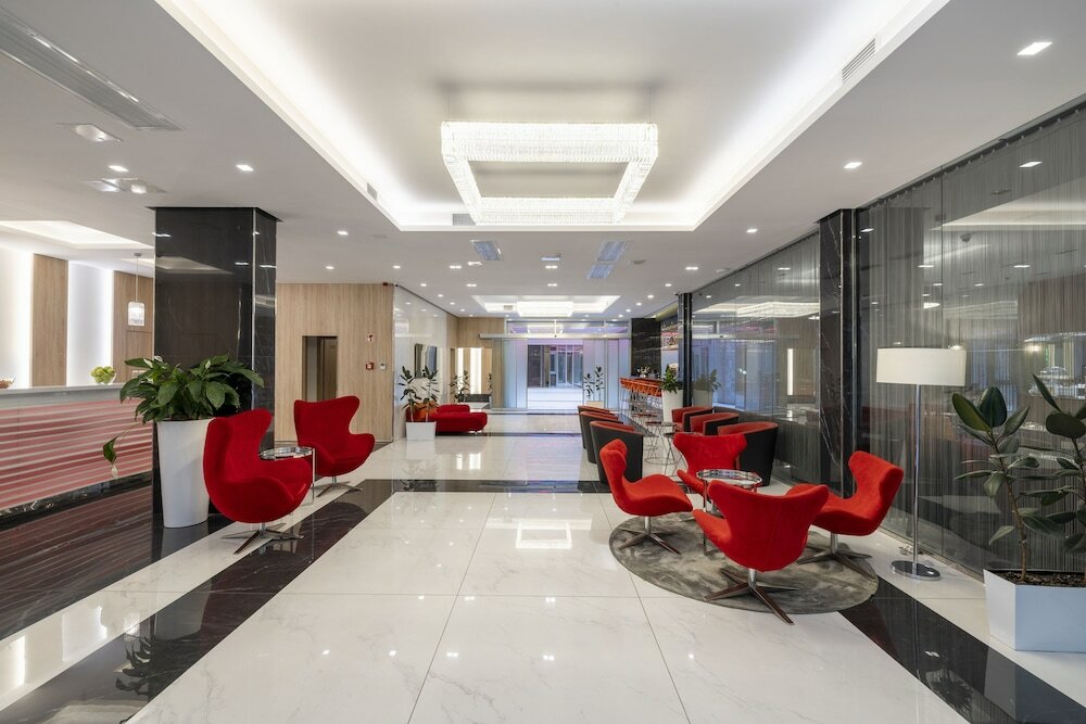 Фото Silver Crown Hotel & Residence