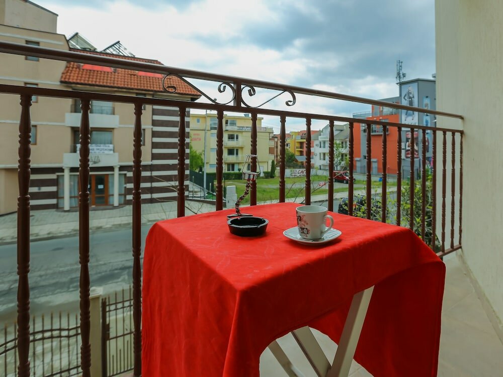 Фото Classic Double or Twin Room in Dafinka Guest House