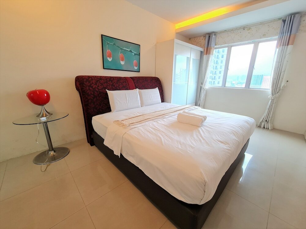 Фото Duta Hotel & Residence by Sarahs Lodge