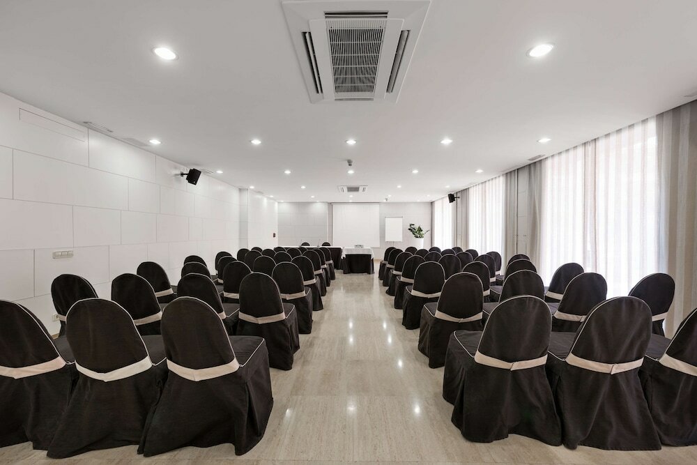 Фото Nh Castellón Mindoro Hotel