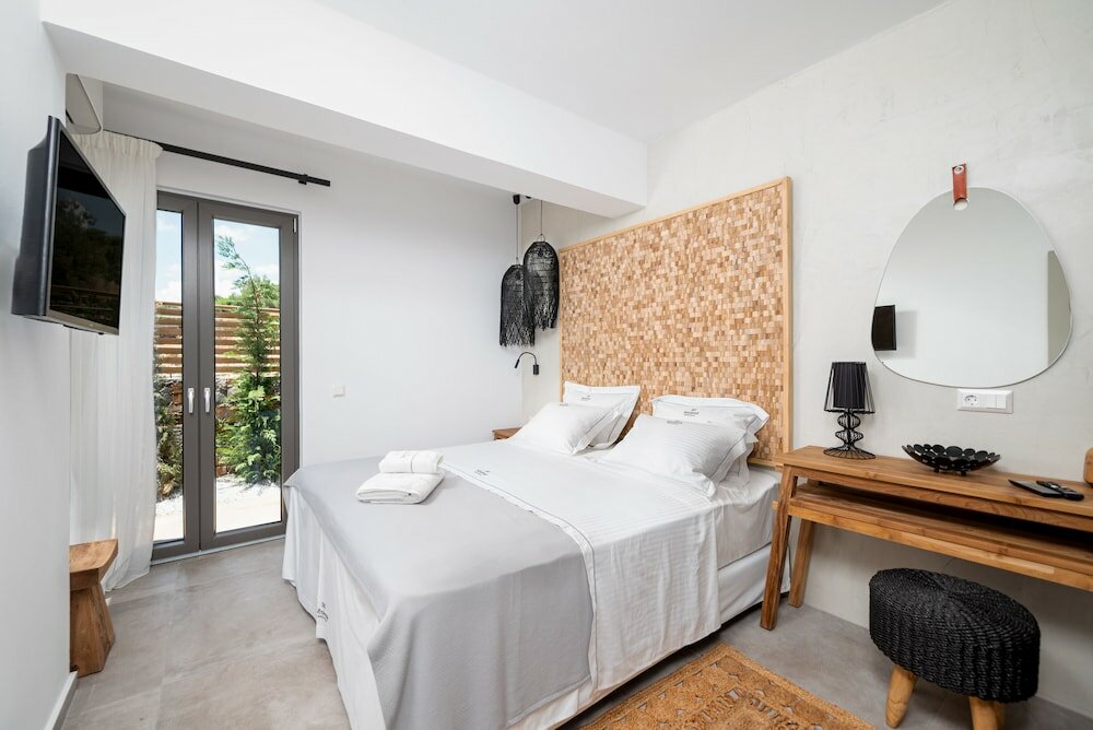 Фото Mneme Suites & Villas