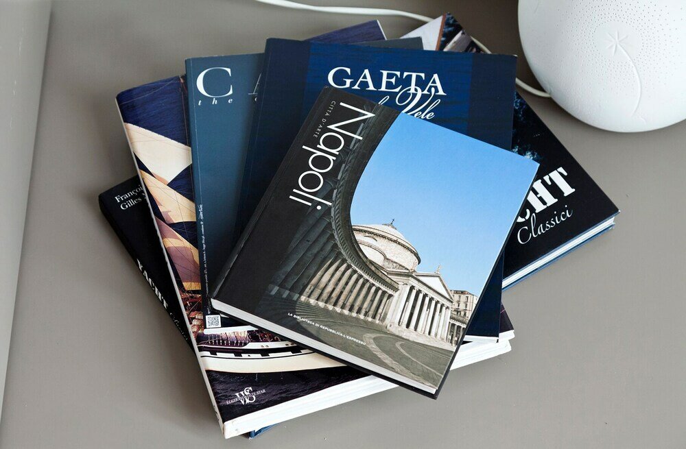 Фото Elegant Apartment at Chiaia