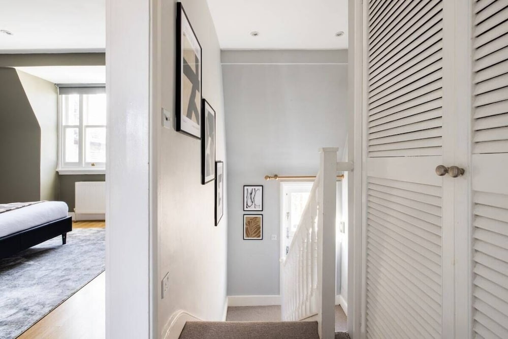 Фото The London Crib - Relaxing 1bdr Flat With Terrace