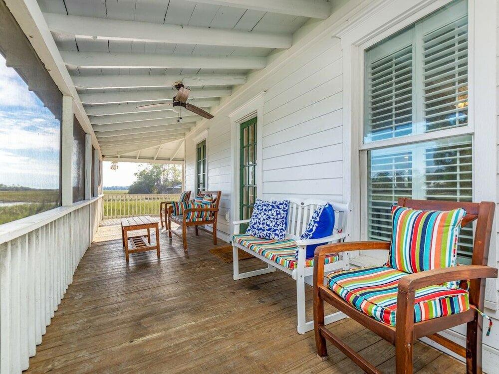 Фото Chimney Pot Cottage