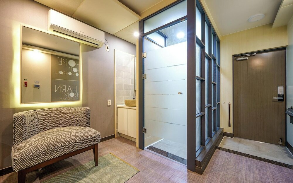 Фото Pohang E&a Hotel