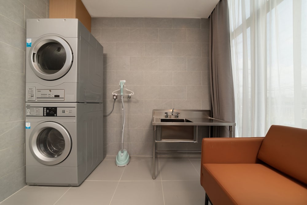 Фото Holiday Inn Express: Shenzhen Longhua