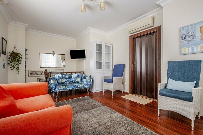 Апартаменты Dreamy Flat Close to Caddebostan Coast в Кадыкёй