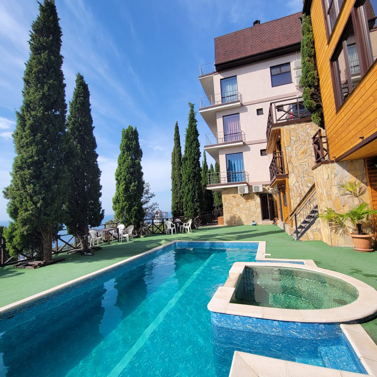 Фото отеля 1