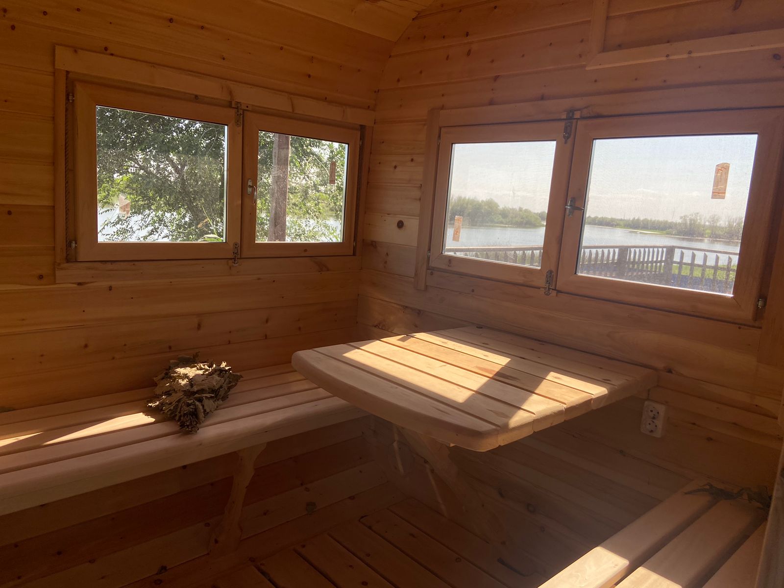 Фото Дом у реки