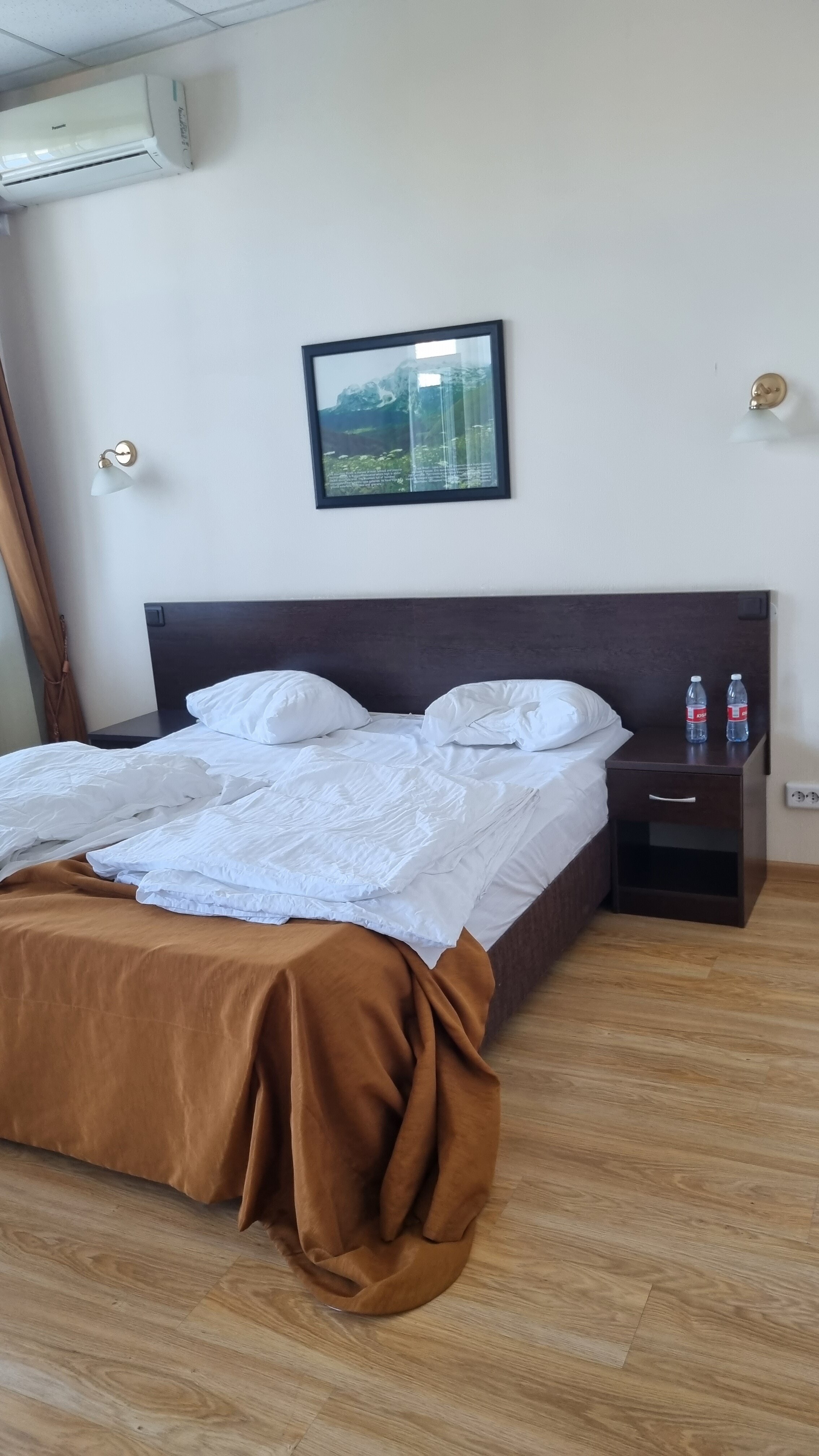 Фото Светлый