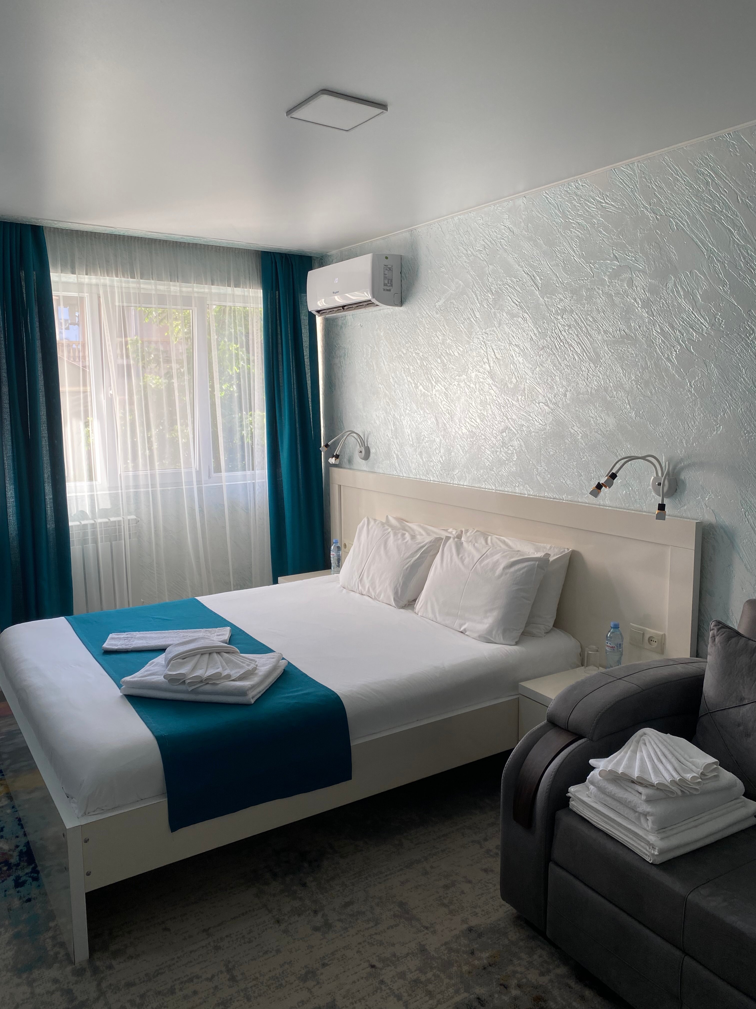 Фото отеля 2