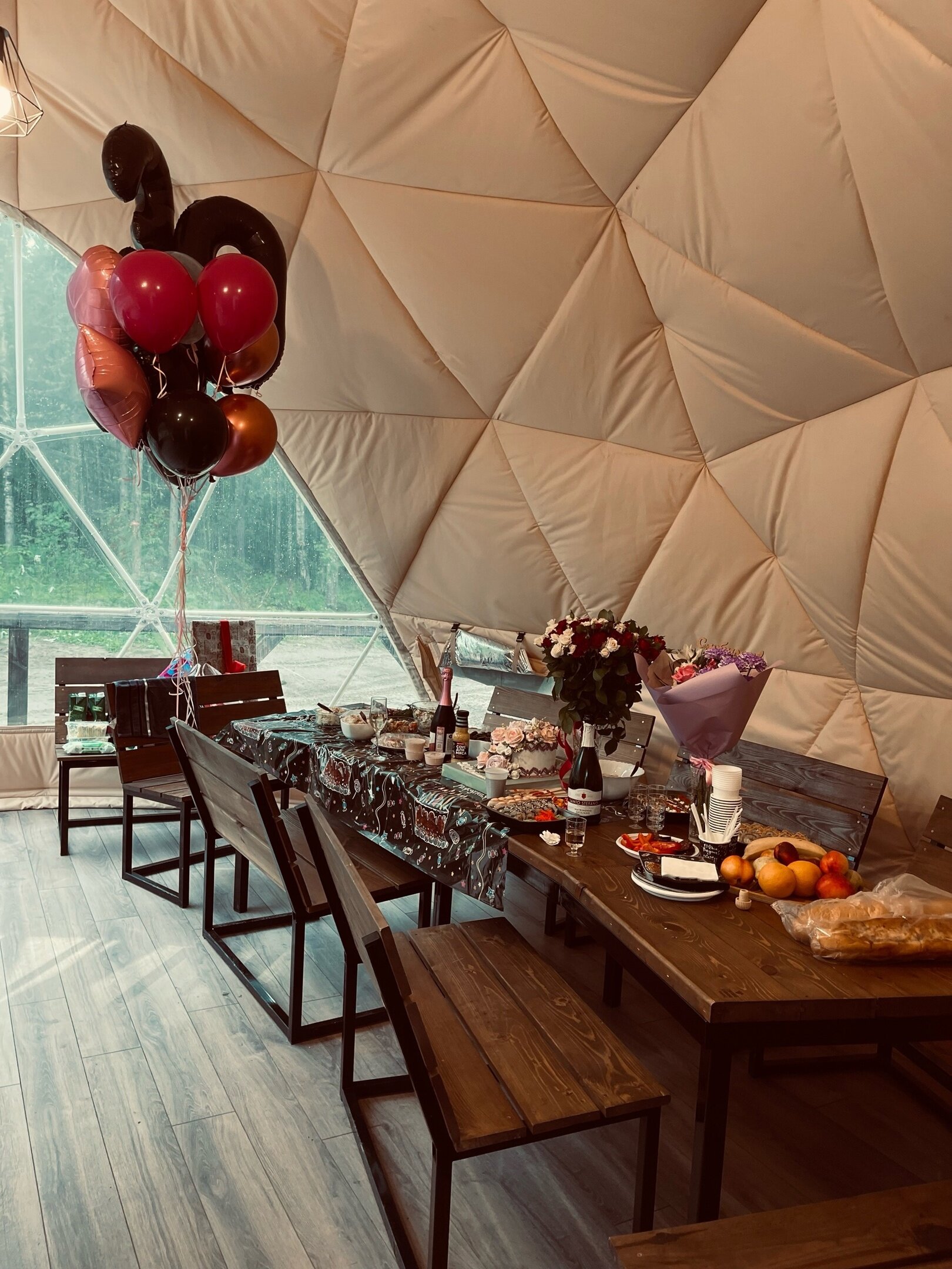 Фото Атмосфера