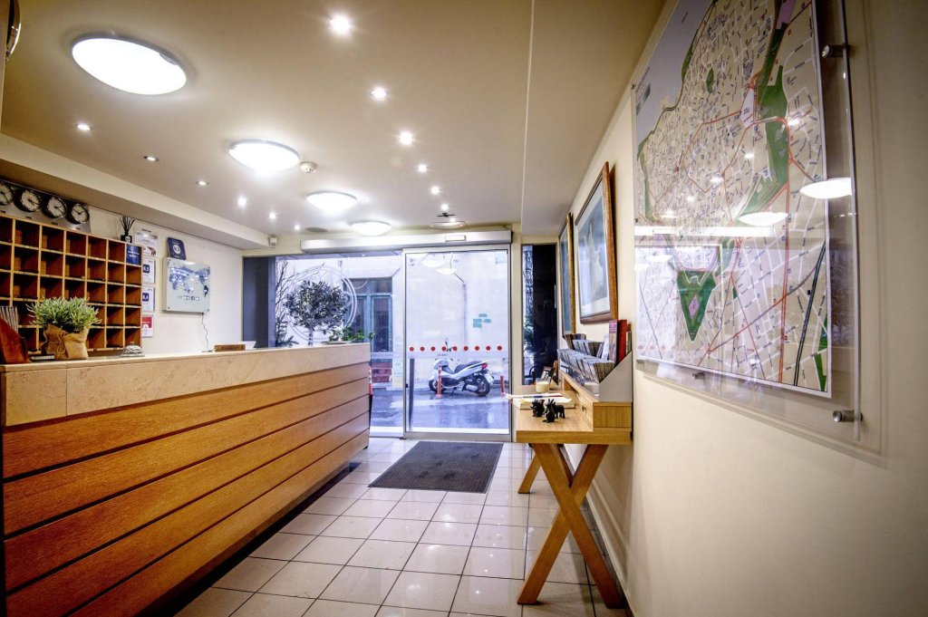 Фото Iraklion Hotel