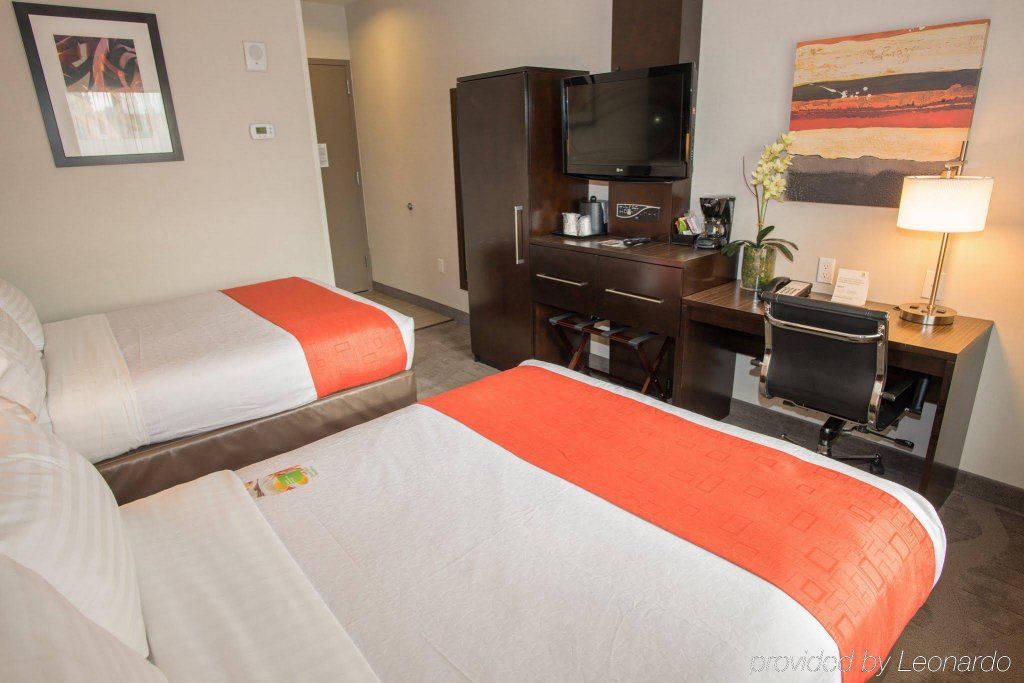 Фото Holiday Inn Nyc - Lower East Side, an Ihg Hotel