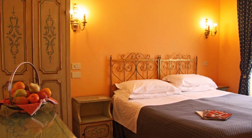 Фото Hotel La Cisterna