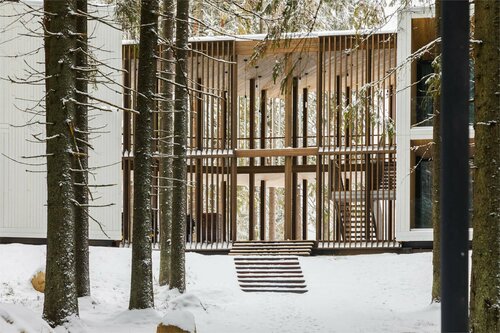 Гостиница Игора. Времена года в Ленинградской области