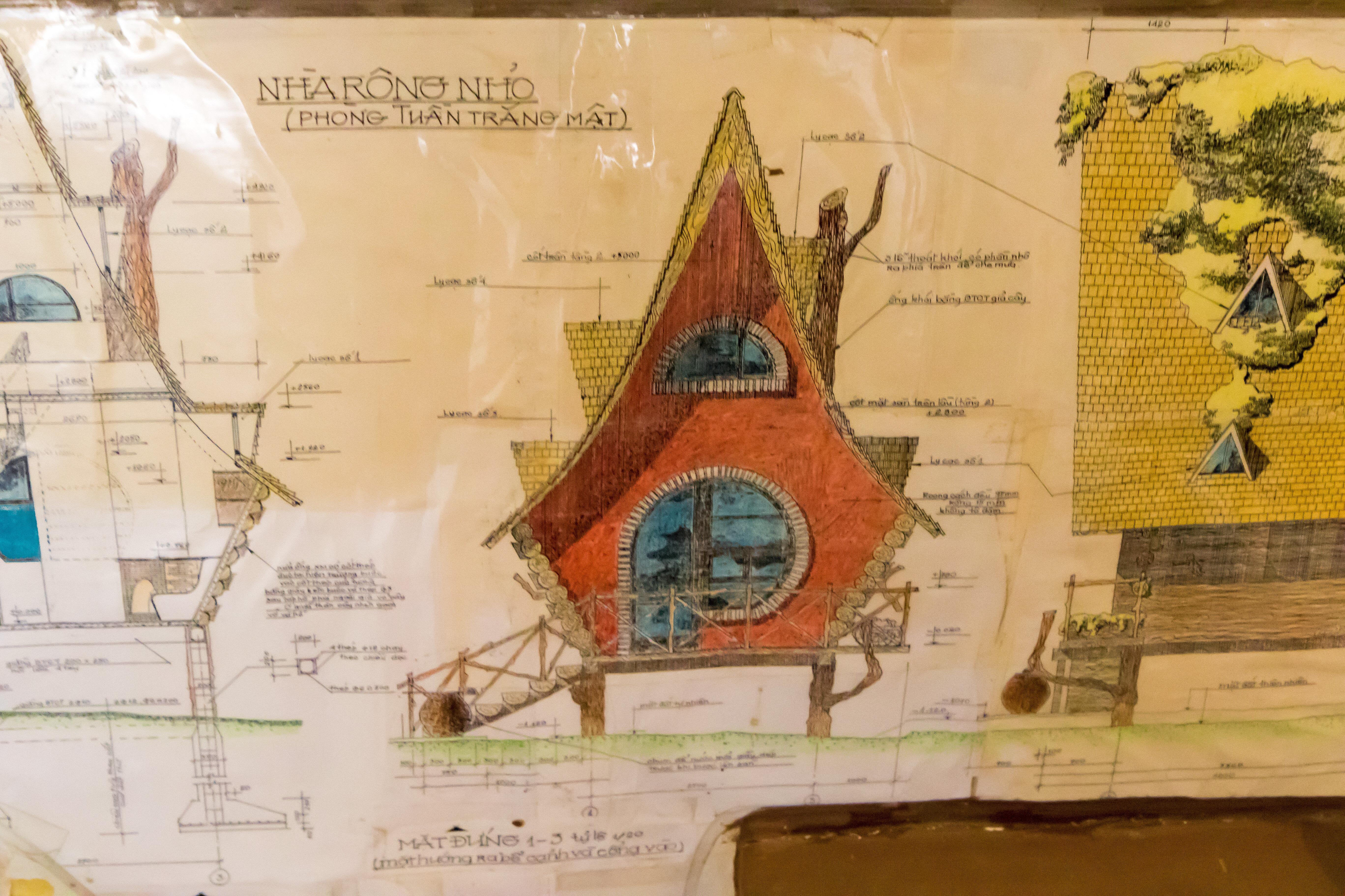 Фото Crazy House